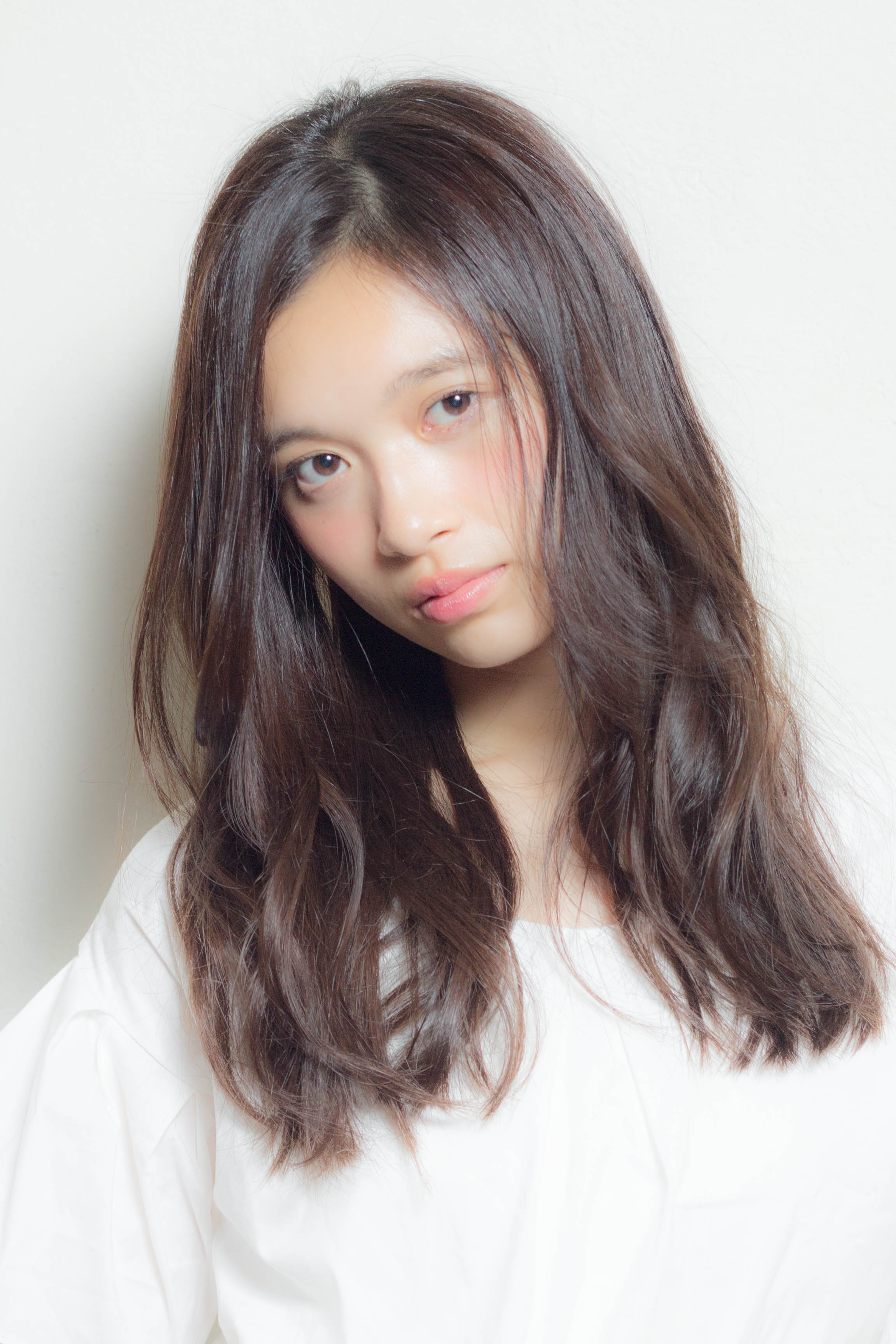 逆三角形さんに似合う髪型 顔型を綺麗に見せるポイントを解説 似合わせカットが上手い東京の美容師 美容室minx銀座 蛭田のブログ